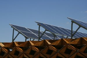 Solarne panely nie sú iba na novostavby